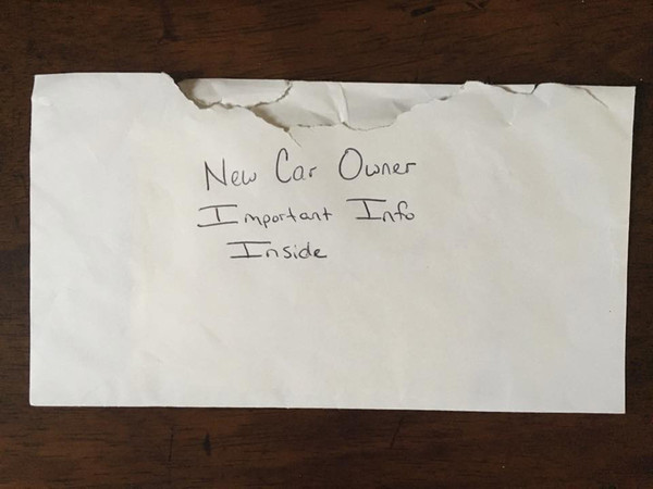 אבא מצא מכתב שהוחבא במכונית של בתו בת ה 16 – גרונו נחנק מדמעות כשקרא אותו